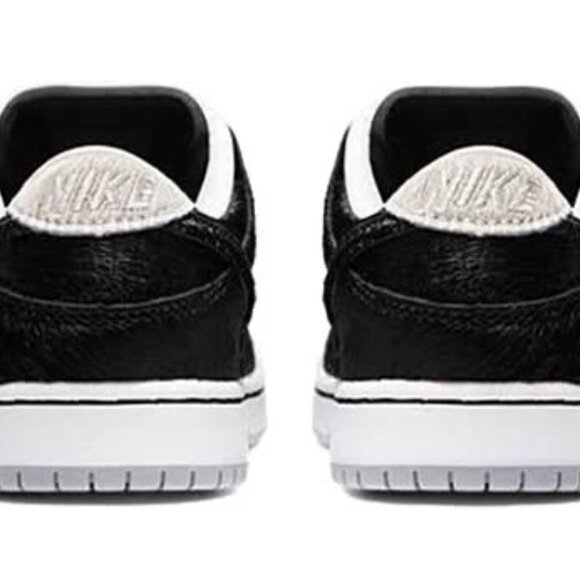 Nike SB Dunk Low Kids 'Medicom Toy' special edition collab sneakers - Picture 3 of 7